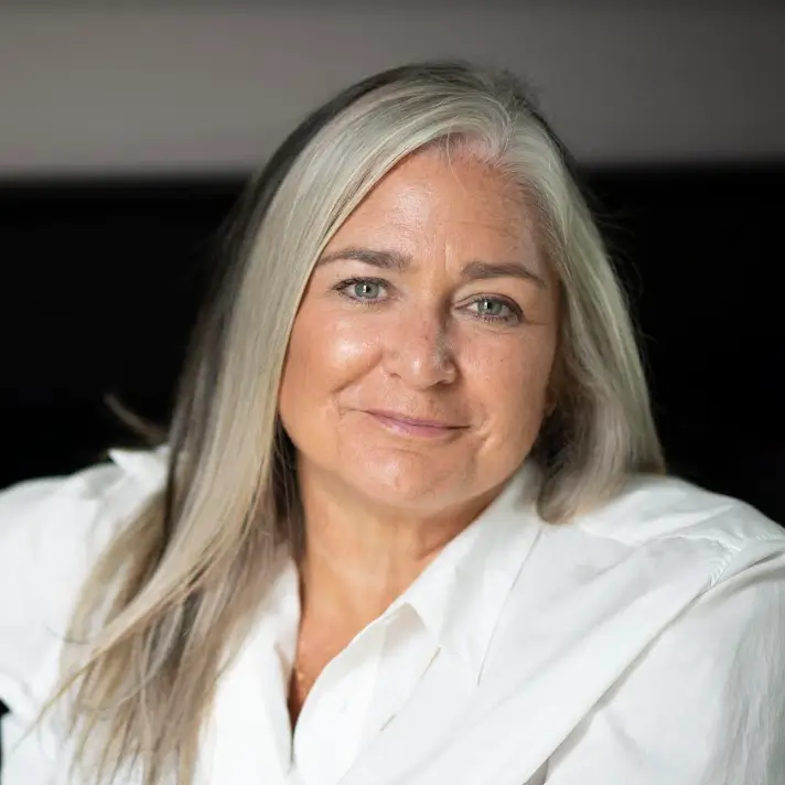 Emma Banks CAA Ritch Esra